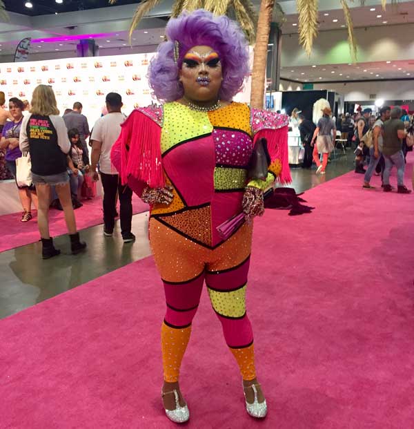 One of many Queens ruling Drag Con