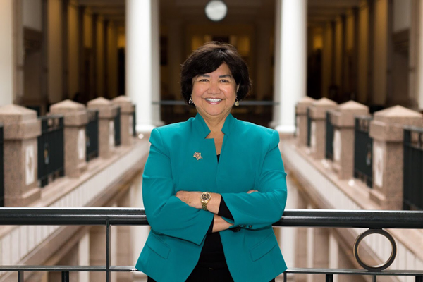 Lupe_Valdez_insert_1_courtesy_Lupe_Valdez_for_Governor-1