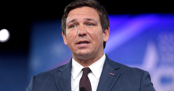 Ron_DeSantis_social_media_by_Gage_Skidmore_via_Wikimedia_Commons-600×315