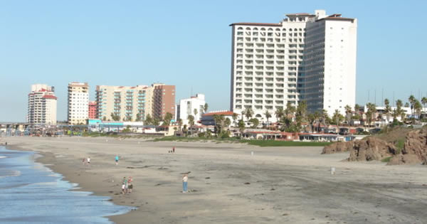 Rosarito_Beach_Baja_California_Mexico_social_media_by_Kennybozzle_via_Wikimedia_Commons