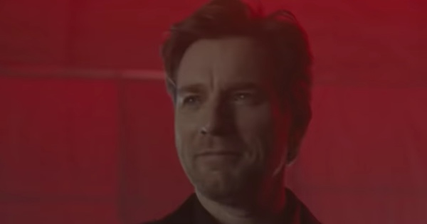 Ewan_McGregor_Black_Mask_Birds_of_Prey_Screenshot_600_by_315