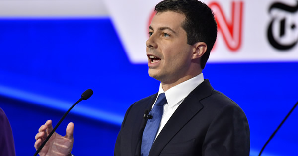 Pete_Buttigieg_social_media_by_CNN_and_the_New_York_Times