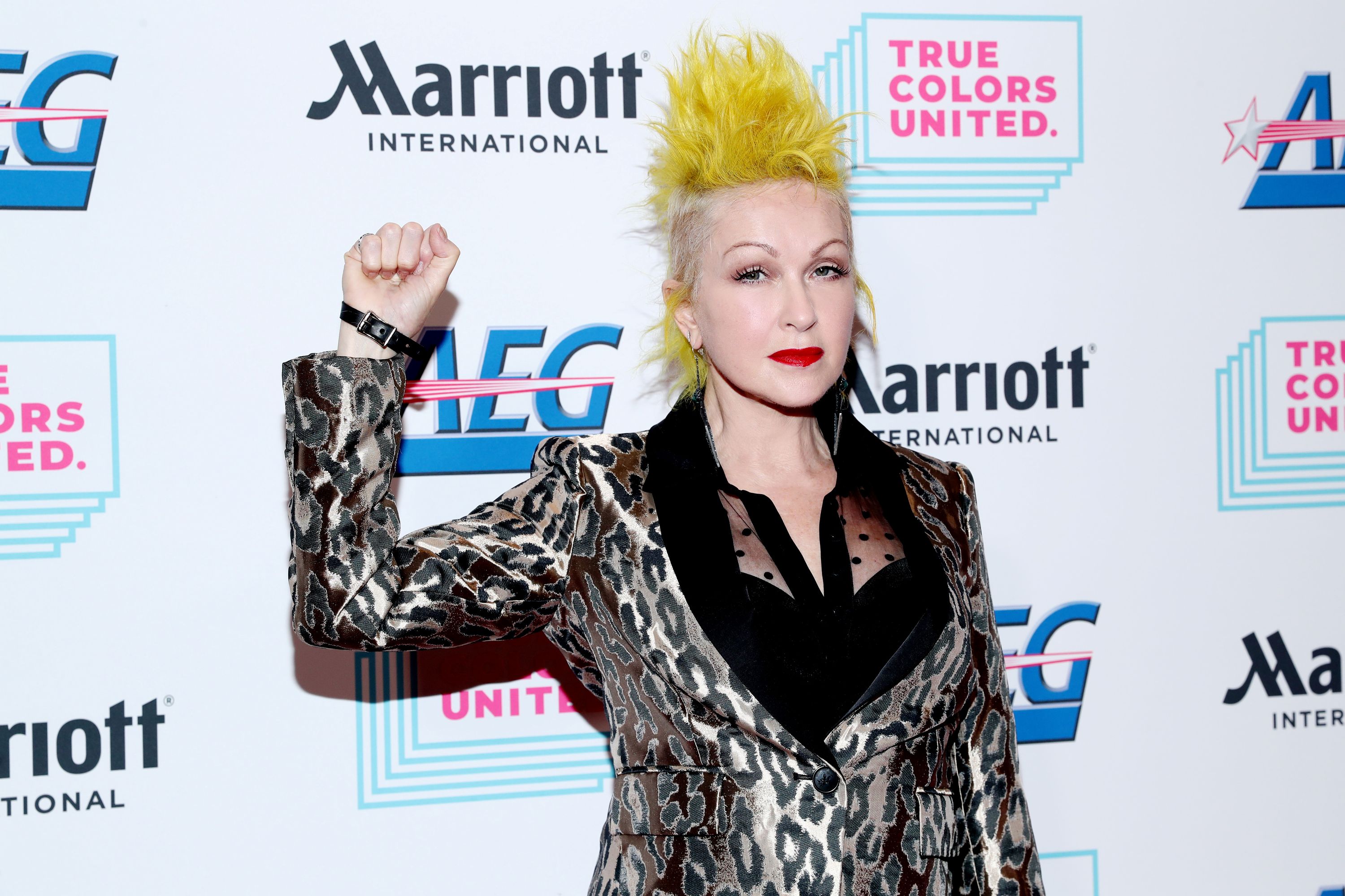 Cyndi Lauper's Blue Hair: A Statement of Individuality - wide 8