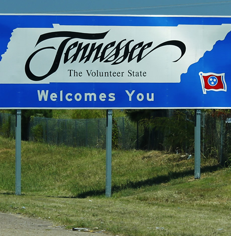 Welcome_to_Tennessee_sign_460x470_by_formulanone_via_Wikimedia_Commons