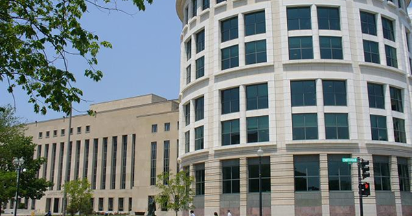 US_Court_of_Appeals_for_the_DC_Circuit_social_media_public_domain