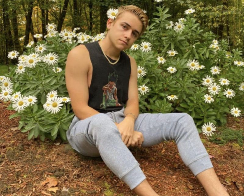YouTuber StanChris everyday videos have real world impact homemade 800x642 hq nude pic YouTuber StanChris everyday videos have real world impact photo picture