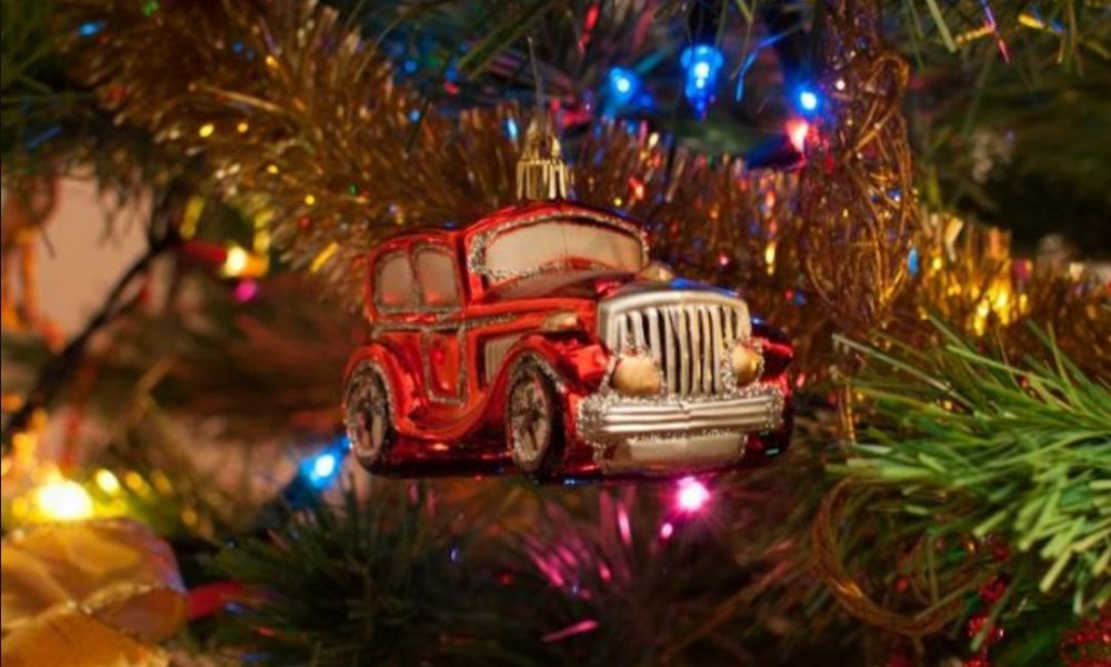 Santa gives motorists reduced gas costs Santa gives motorists reduced gas costs