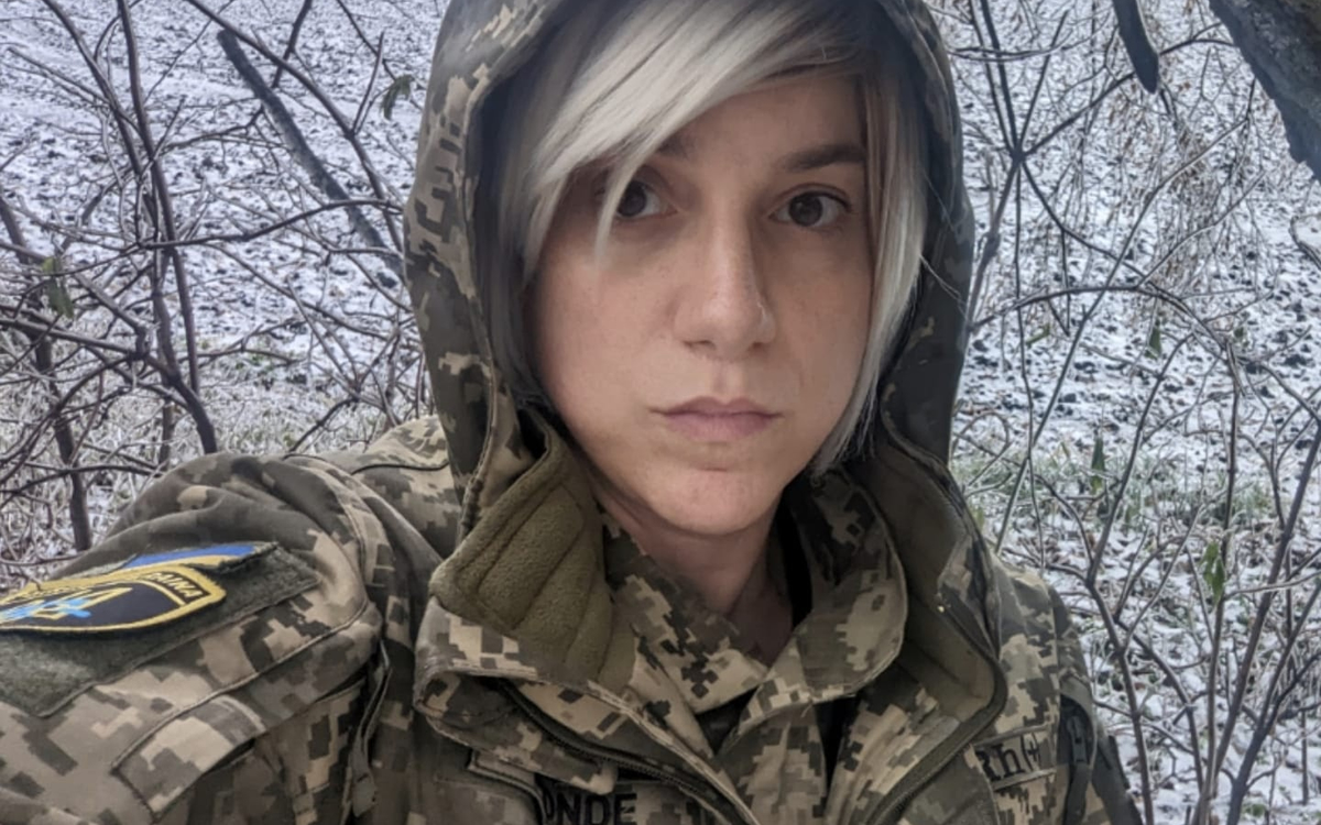 American Transgender journalist joins Ukrainian military image