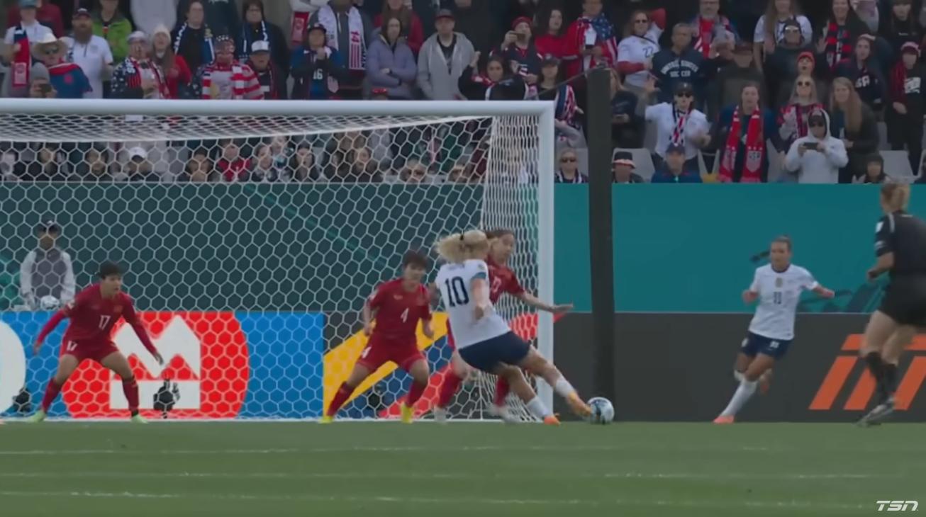 USA Women win first game of FIFA World Cup