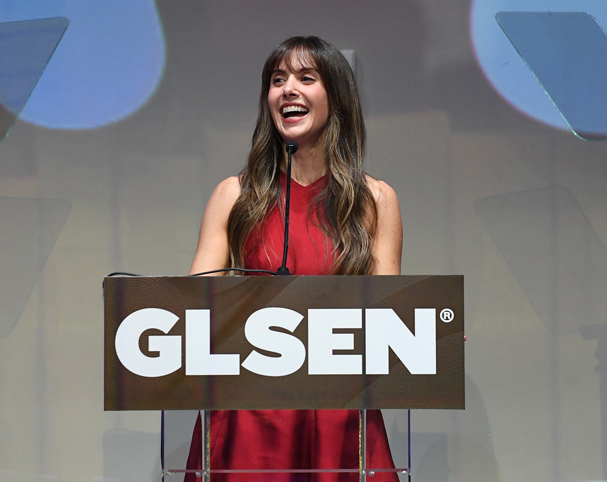 20241018_Alison_Brie _at_GLSEN_Rise_Up_LA_insert_1_by_Jon_Kopaloff_for_GLSEN