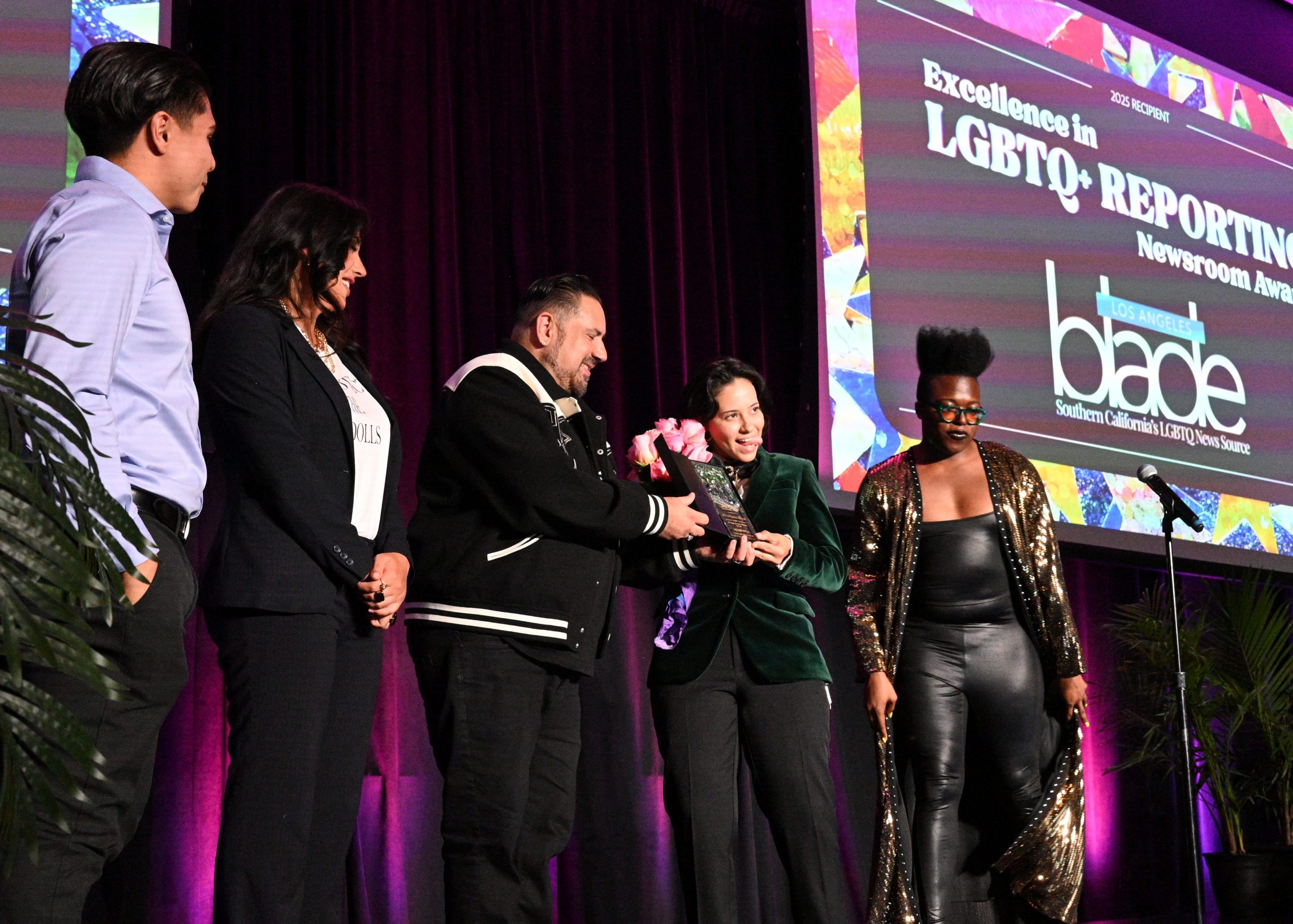 LA Blade wins award