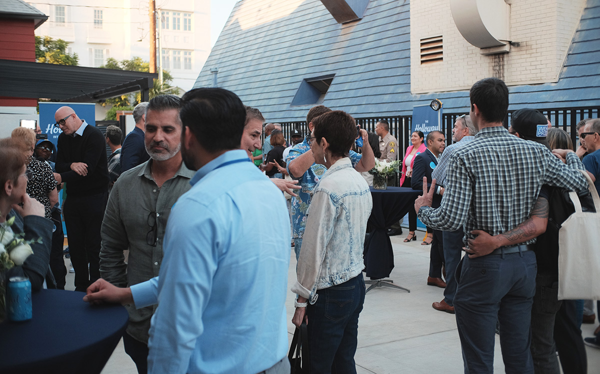 20250930_Holloway_interim_housing_open_house_attendees_insert_c_Los_Angeles_Blade_by_Kristie_Song