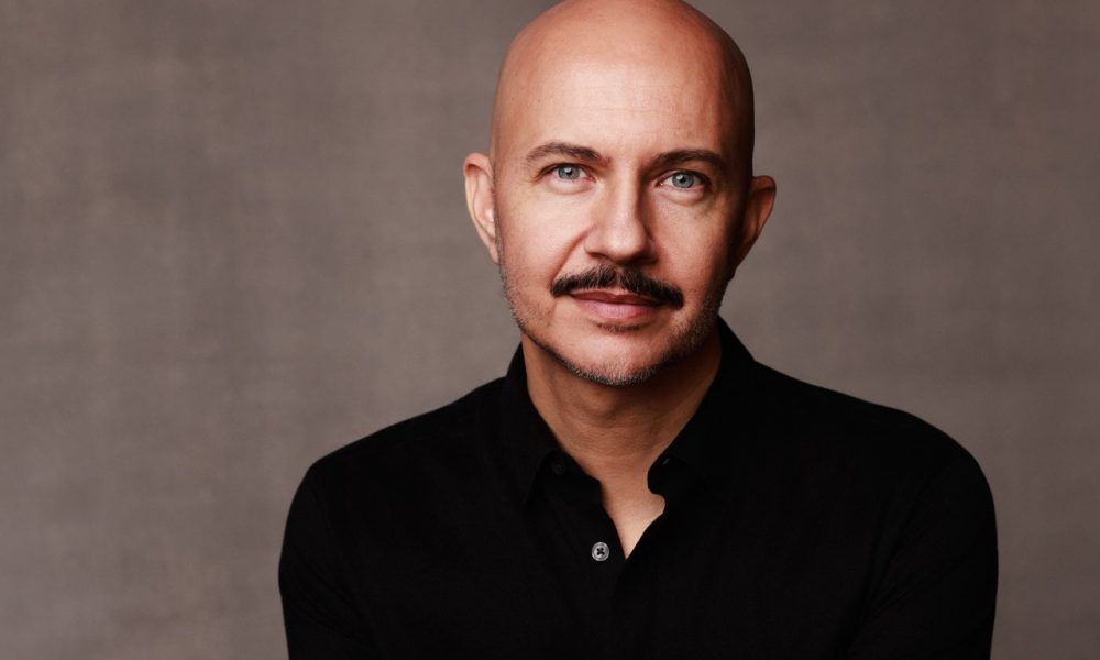 Steven Reigns headshot